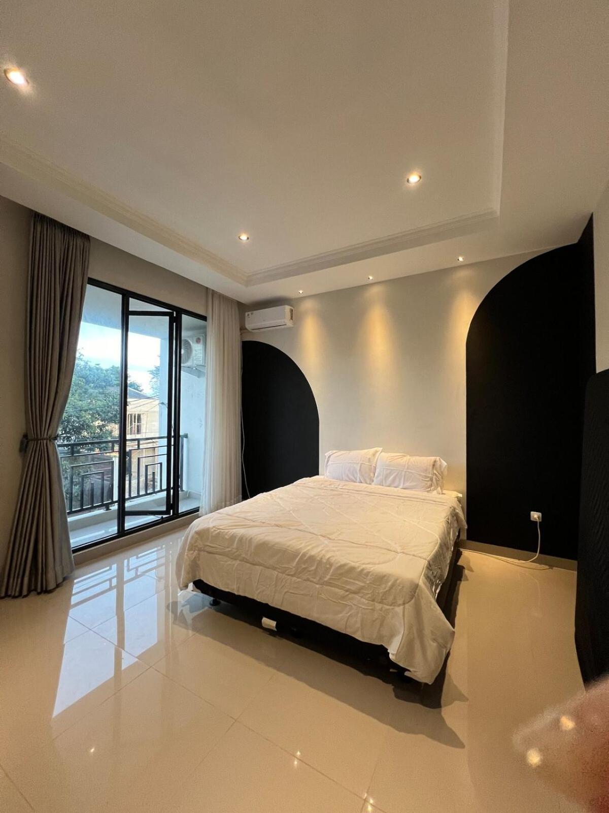 Estetik Setiabudi Villa *